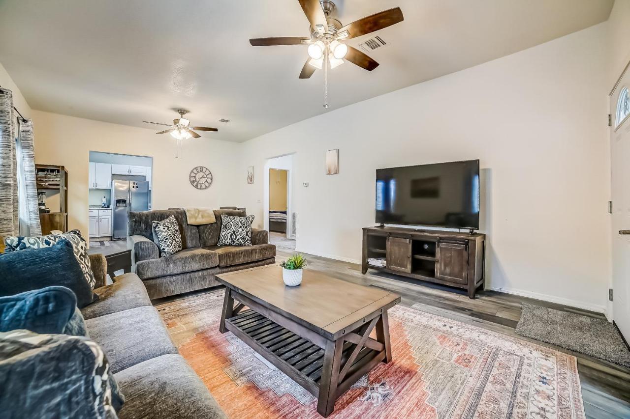 Midtown Modern Farmhouse San Antonio Kültér fotó